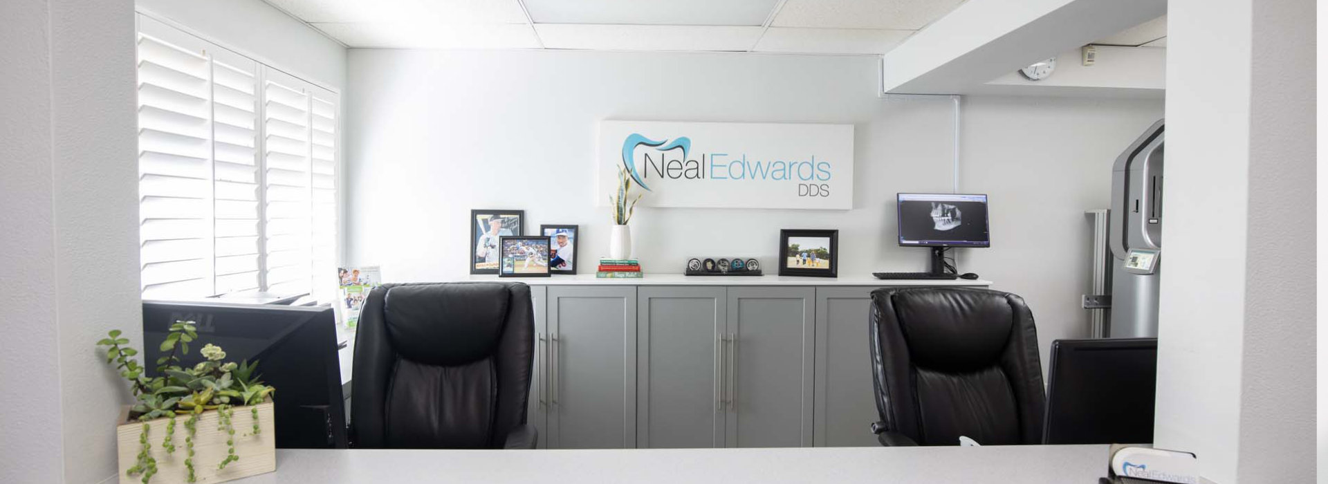 Front Desk of Neal Edwards DDS